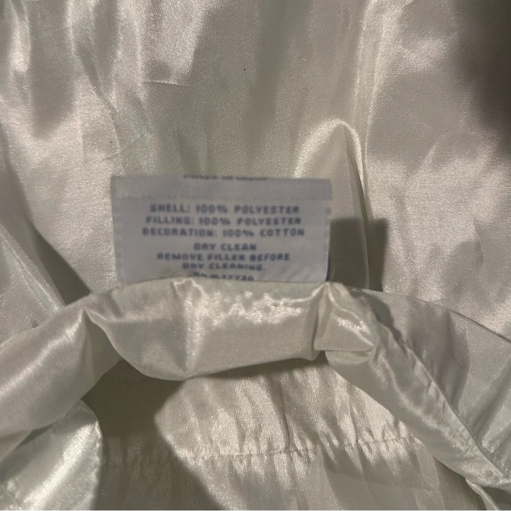 Simply Shabby Chic luxurious satin